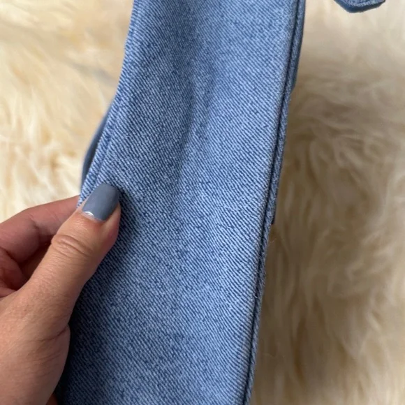 Osoi
decorative-buckle shoulder bag - Picture 9 of 10